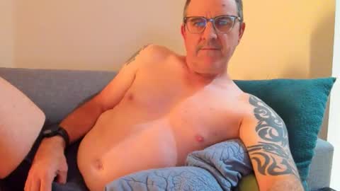 Snapshot of hempie1973 chatting on 7, 6, 2026 hempie1973 online show from 7, 6, 2026
