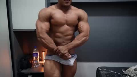 Snapshot of henrimusclee chatting on 17, 1, 2026 Henri online show from 17, 1, 2026