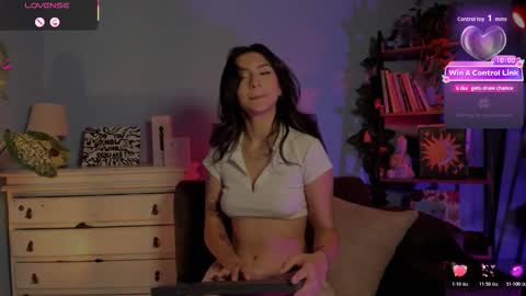 Hello I am Valentina independent Colombian model I love sensuality and pleasure welcome online show from 27, 2, 2026