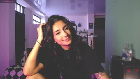 Hello I am Valentina independent Colombian model I love sensuality and pleasure welcome online show from 7, 6, 2026
