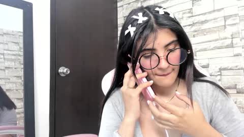 Snapshot of hera_elis chatting on 30, 12, 2024 hera_elis online show from 30, 12, 2024