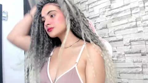 Snapshot of hera_elis chatting on 4, 1, 2025 hera_elis online show from 4, 1, 2025