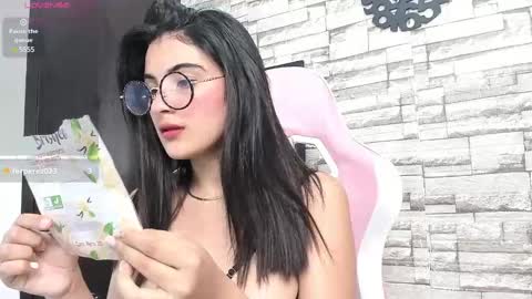 Snapshot of hera_elis chatting on 13, 1, 2025 hera_elis online show from 13, 1, 2025