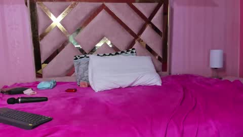 Snapshot of hera_elis chatting on 1, 3, 2025 hera_elis online show from 1, 3, 2025