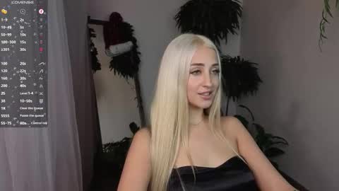 Snapshot of here_wego_again_ chatting on 15, 12, 2025 Elise online show from 15, 12, 2025