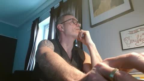 Snapshot of hering76 chatting on 4, 3, 2026 hering76 online show from 4, 3, 2026