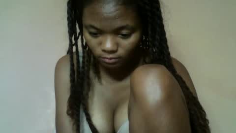 Snapshot of herisse01 chatting on 7, 5, 2026 herisse01 online show from 7, 5, 2026