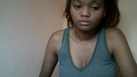 Snapshot of herisse01 chatting on 18, 5, 2026 herisse01 online show from 18, 5, 2026