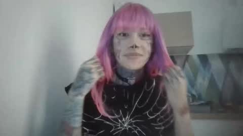 Snapshot of hermosa666 chatting on 17, 12, 2025 SatanGirl online show from 17, 12, 2025