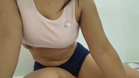 Snapshot of hermosanalgona chatting on 3, 12, 2025 Charlotte Y Crystal online show from 3, 12, 2025