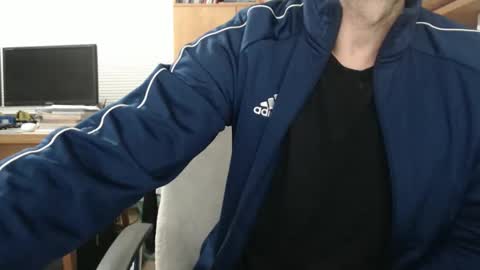 Snapshot of hero0111 chatting on 9, 9, 2025 hero0111 online show from 9, 9, 2025