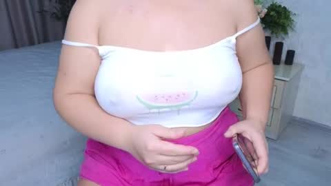 Snapshot of heroine_of_your_life chatting on 24, 11, 2025 Maryana online show from 24, 11, 2025