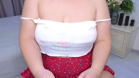 Snapshot of heroine_of_your_life chatting on 29, 11, 2025 Maryana online show from 29, 11, 2025