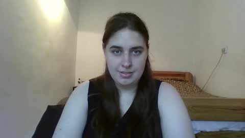 Snapshot of hess_luna_ chatting on 26, 9, 2025 hess_luna_ online show from 26, 9, 2025
