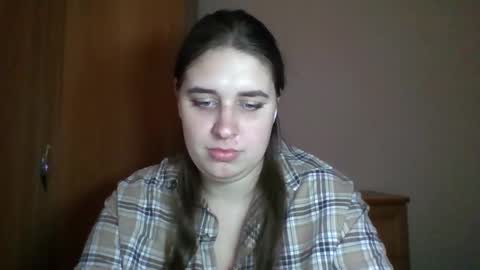 Snapshot of hess_luna_ chatting on 28, 10, 2025 hess_luna_ online show from 28, 10, 2025