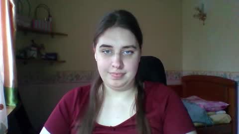 Snapshot of hess_luna_ chatting on 19, 12, 2025 hess_luna_ online show from 19, 12, 2025