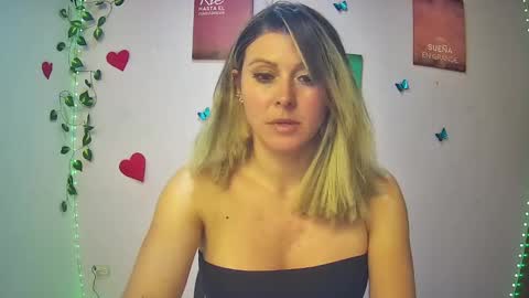 Hestesiaxx online show from 14, 1, 2025