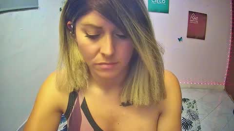 Hestesiaxx online show from 9, 1, 2026