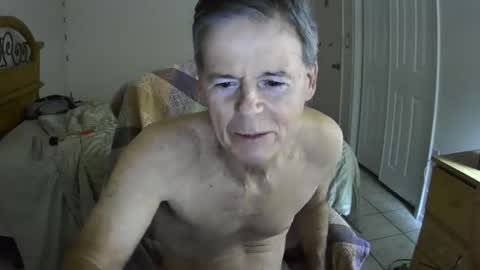 Snapshot of hewes1 chatting on 30, 12, 2024 hewes1 online show from 30, 12, 2024
