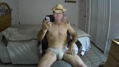 Snapshot of hewes1 chatting on 14, 2, 2025 hewes1 online show from 14, 2, 2025