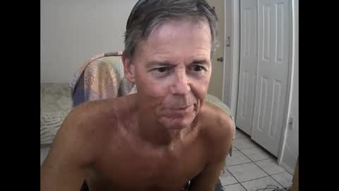 Snapshot of hewes1 chatting on 5, 10, 2025 hewes1 online show from 5, 10, 2025