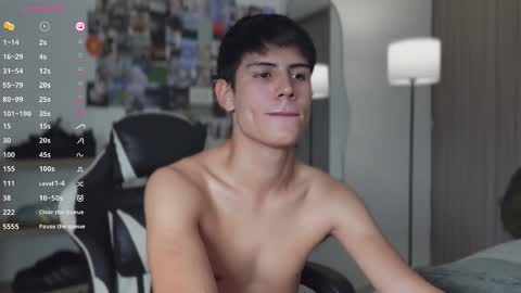 Snapshot of hey_cesard chatting on 24, 11, 2025 hey_cesard online show from 24, 11, 2025