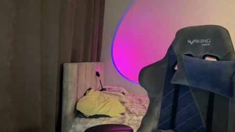 Snapshot of hey_nora_ chatting on 24, 6, 2026 Nora online show from 24, 6, 2026