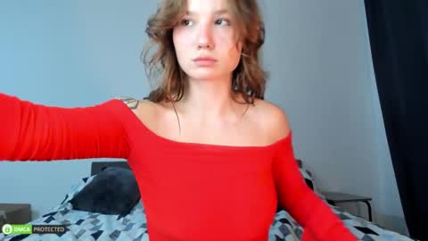 Snapshot of hey_tyankaaaa chatting on 9, 9, 2025 Bella 3 online show from 9, 9, 2025