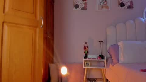 Martina Ricci Show schedule Monday to Friday 8am colombia time I work some weekends  online show from 17, 12, 2025