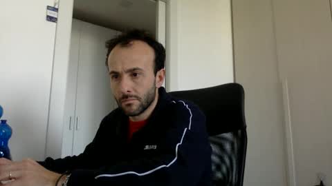 Snapshot of hhombre chatting on 27, 3, 2026 hhombre online show from 27, 3, 2026