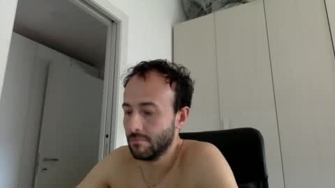 Snapshot of hhombre chatting on 25, 5, 2026 hhombre online show from 25, 5, 2026