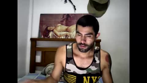 Snapshot of hideonbush051 chatting on 13, 10, 2025 hideonbush online show from 13, 10, 2025