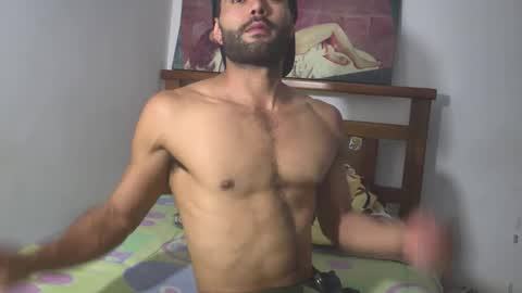 Snapshot of hideonbush051 chatting on 16, 12, 2025 hideonbush online show from 16, 12, 2025