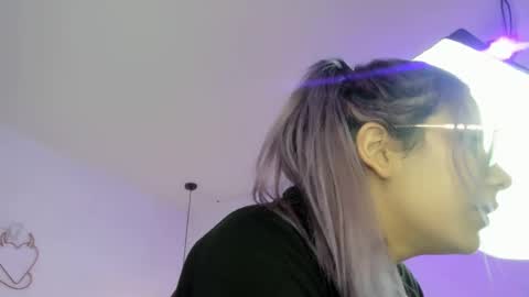 Snapshot of hikaru_dl chatting on 1, 3, 2025 hikaru_dl online show from 1, 3, 2025