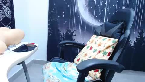 Snapshot of hikaryfire chatting on 11, 10, 2025 hikaryfire online show from 11, 10, 2025