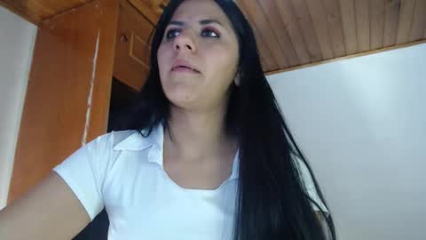 hilaril18 online show from 9, 10, 2025