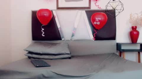 Hilary Avilan online show from 14, 2, 2025