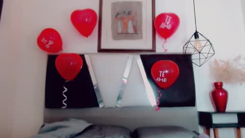 Hilary Avilan online show from 17, 2, 2025