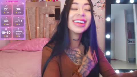 Snapshot of hilary_jones_22 chatting on 22, 11, 2025 LUNA new account FOLLOW ME online show from 22, 11, 2025