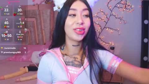 Snapshot of hilary_jones_22 chatting on 22, 12, 2025 LUNA new account FOLLOW ME online show from 22, 12, 2025