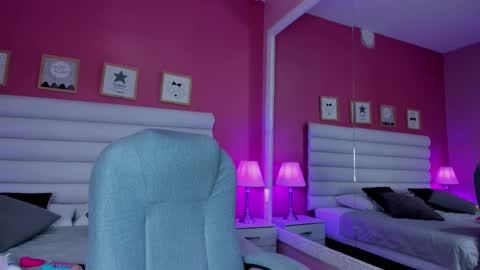 hilary_tailor online show from 25, 11, 2025