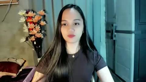 hilarymolly online show from 2, 3, 2026