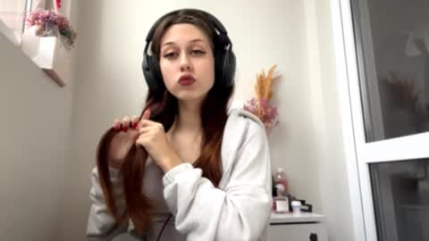 Snapshot of hildredmabray chatting on 9, 10, 2025 Hi Im Elizabeth online show from 9, 10, 2025