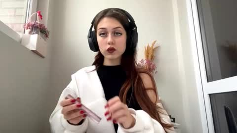 Snapshot of hildredmabray chatting on 10, 10, 2025 Hi Im Elizabeth online show from 10, 10, 2025