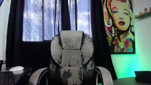 Snapshot of hill_and_jack chatting on 12, 1, 2025 Hill and Jack online show from 12, 1, 2025