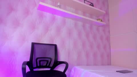  Hillary  online show from 2, 2, 2025