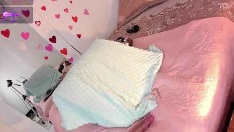 Snapshot of hillary_smile chatting on 2, 10, 2025 Hilary online show from 2, 10, 2025