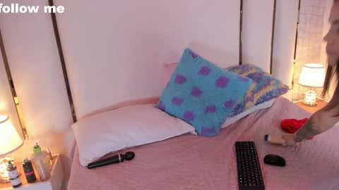 Snapshot of hillary_uckerman_ chatting on 22, 2, 2025 Hillary online show from 22, 2, 2025