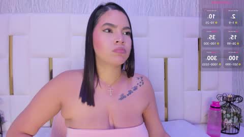 Snapshot of hillary_uckerman_ chatting on 30, 9, 2025 Hillary online show from 30, 9, 2025