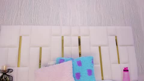 Snapshot of hillary_uckerman_ chatting on 30, 11, 2025 Hillary online show from 30, 11, 2025